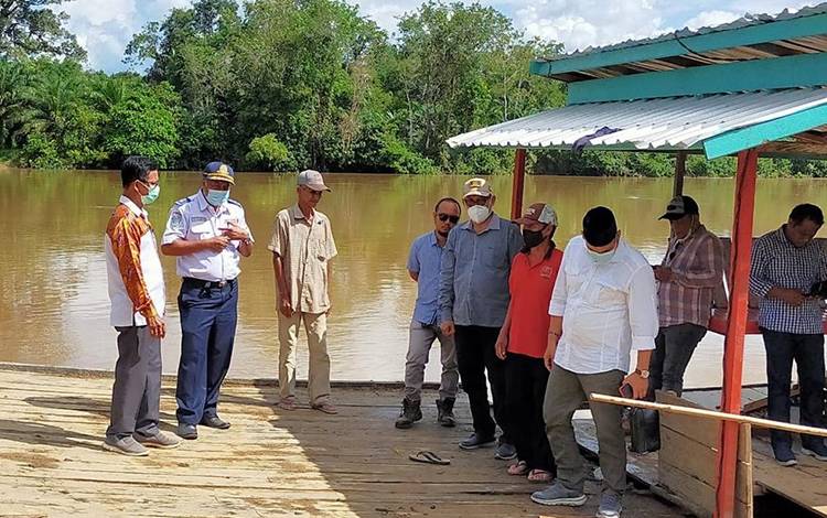 Komisi II DPRD Seruyan Cek Dermaga Penyeberangan Desa Sahabu