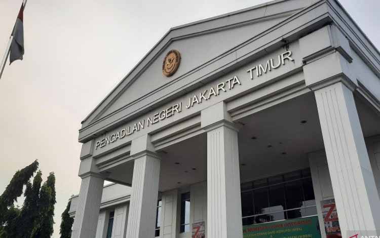 Polisi Amankan 32 Simpatisan Rizieq Shihab di PN Jakarta Timur