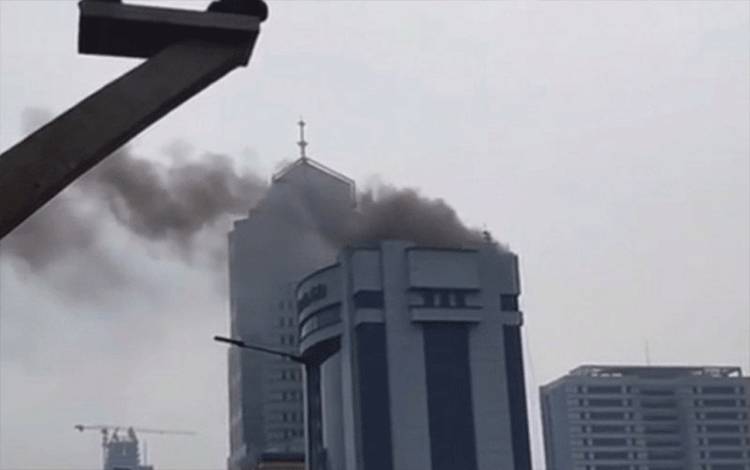 Gedung Mustika Ratu Terbakar, 8 Mobil Damkar Dikerahkan