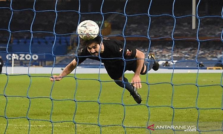 Dua Gol Menit-menit Akhir Lempangkan Jalan City ke Semifinal Piala FA