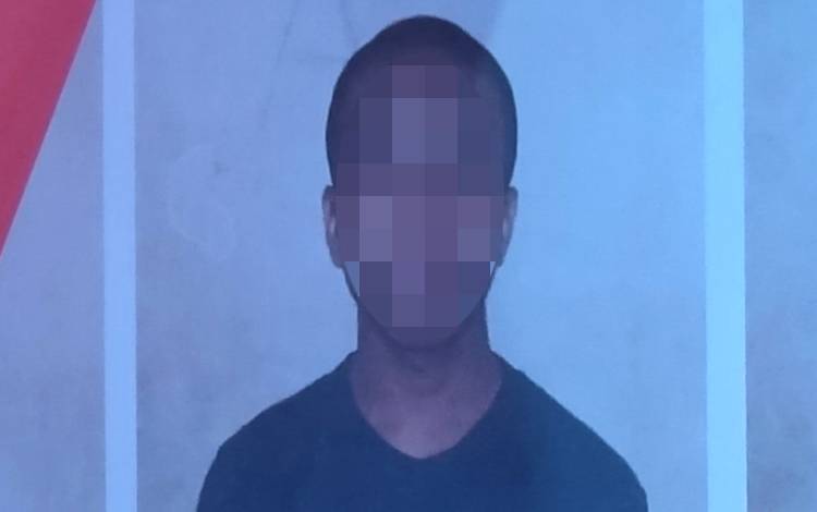 Tersangka Bobol Apotek dengan Rusak Jendela
