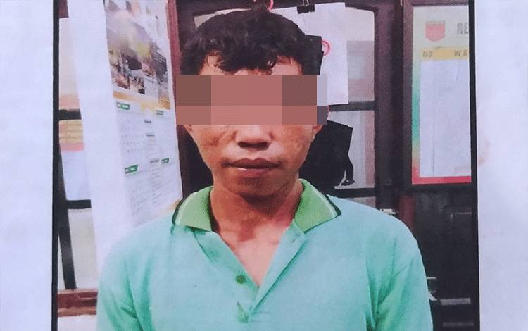 Seorang Nelayan Curi iPhone Pengunjung Pantai Ujung Pandaran Saat Korban Tertidur Pulas