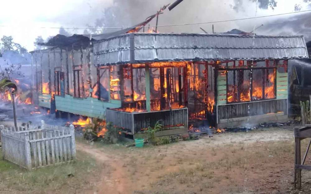 Kebakaran Kembali Terjadi di Katingan, 2 Rumah di Desa Samba Danum Ludes Dilalap Api