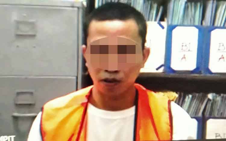 Sugeng, terdakwa penadah barang curian.