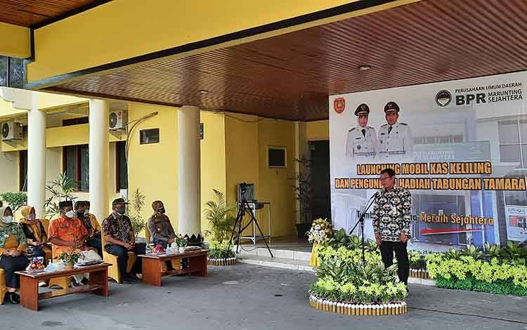 Dirut BPR Marunting Sejahtera, Didik Setiawan menyampaikan sambutan saat launching Mobil Kas Keliling, Kamis, 24 Maret 2021.