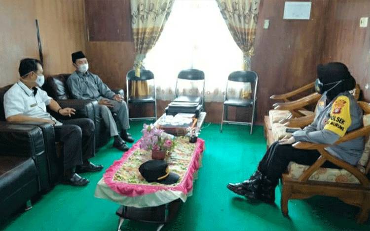 Tingkatkan Sinergisitas, Kapolsek Kapuas Murung Sambangi Camat