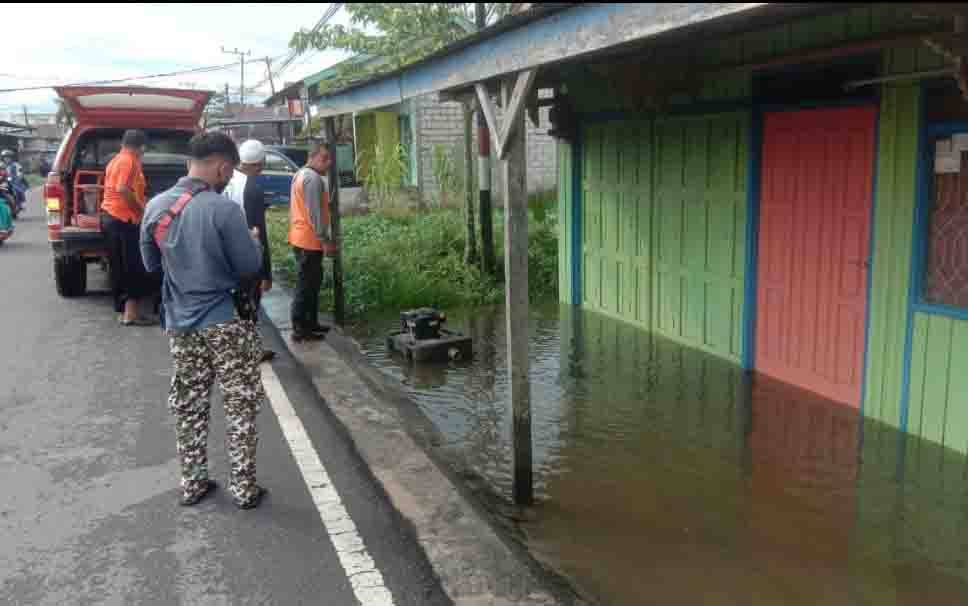 Hujan Deras Mengguyur Pangkalan Bun, Permukiman Warga Kelurahan Baru Banjir