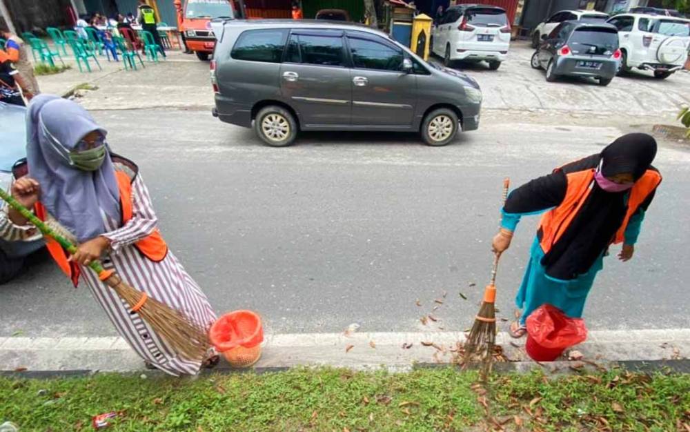 Petugas Tindak Puluhan Pelanggar Protokol Kesehatan di Palangka Raya