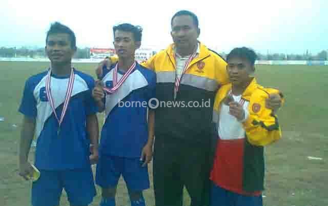 Saat tim sepak bola asal Kobar meraih juara Porprov Kalteng 2014