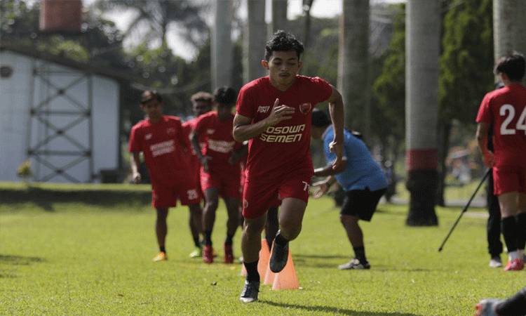 Pelatih-pemain PSM Kecam Bom Bunuh Diri di Makassar