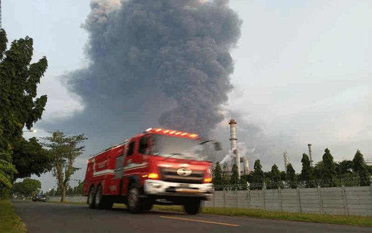 Kebakaran Kilang Minyak Balongan, Pertamina Pastikan Distribusi BBM Lancar
