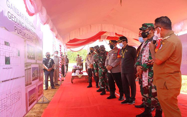 Dibangun Dua Tahap, Pangdam Tanjung Pura Letakkan Batu Pertama Pembangunan Makodim