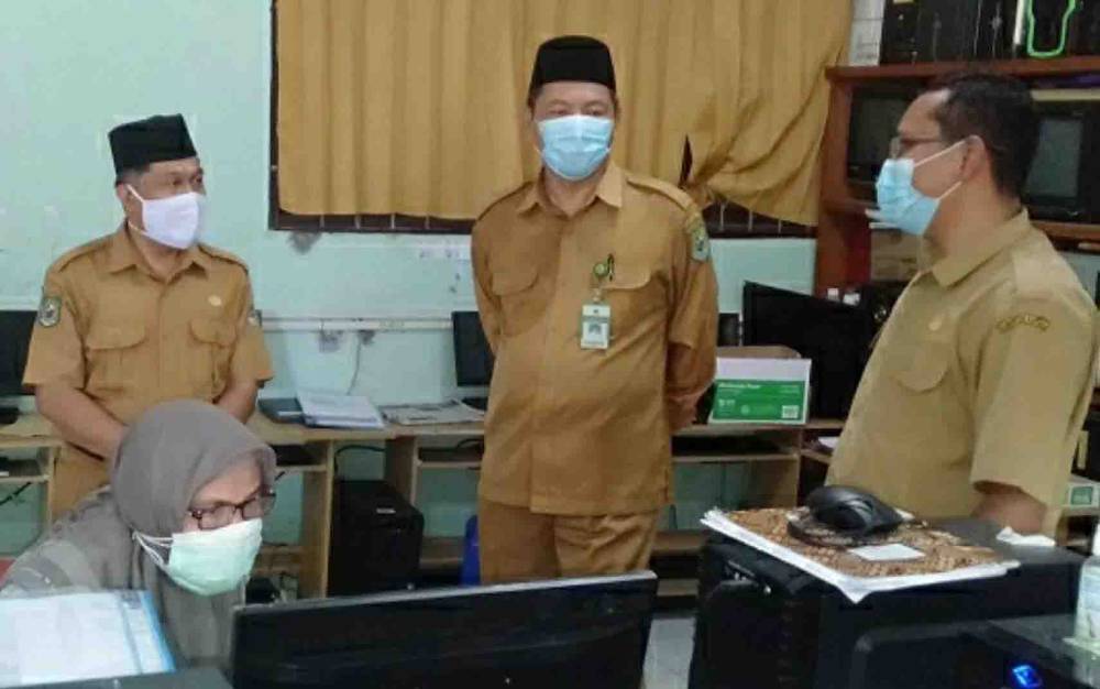 Plt Kepala Kemenag Monitoring Pelaksanaan Ujian Madrasah