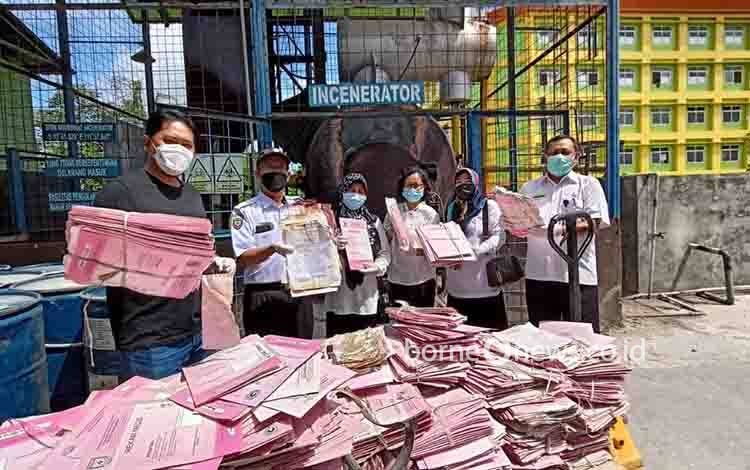 RSUD Sultan Imanuddin Pangkalan Bun Musnahkan Ribuan Berkas Rekam Medis Pasien