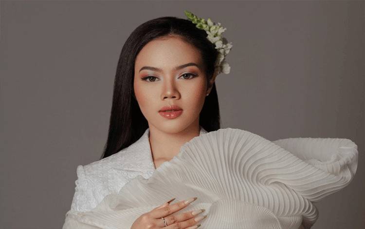 Yura Yunita Ungkap Percakapan Batinnya Lewat "Tenang"