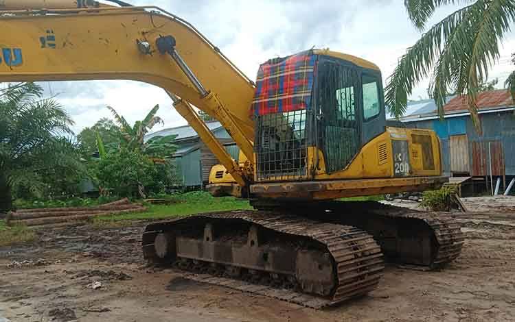 Pencuri Gasak Monitor Excavator di Jalan Mahir Mahar