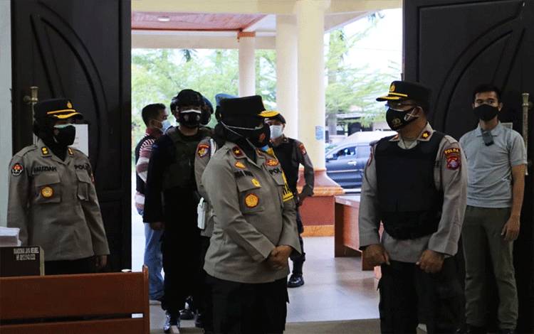 Wakalpolda Kalteng Cek Personel Pengamanan Gereja, Begini Kondisinya
