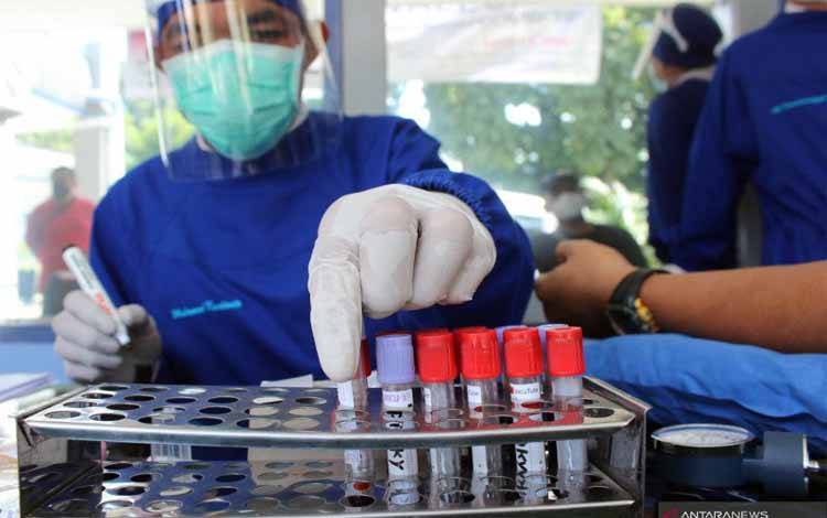 Riset: 1 dari 3 Penyintas COVID-19 Mengalami Gangguan Mental atau Saraf