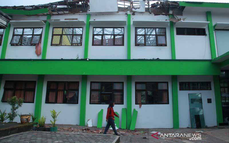 BNPB: Lebih dari 300 Rumah Rusak di Beberapa Wilayah Jatim