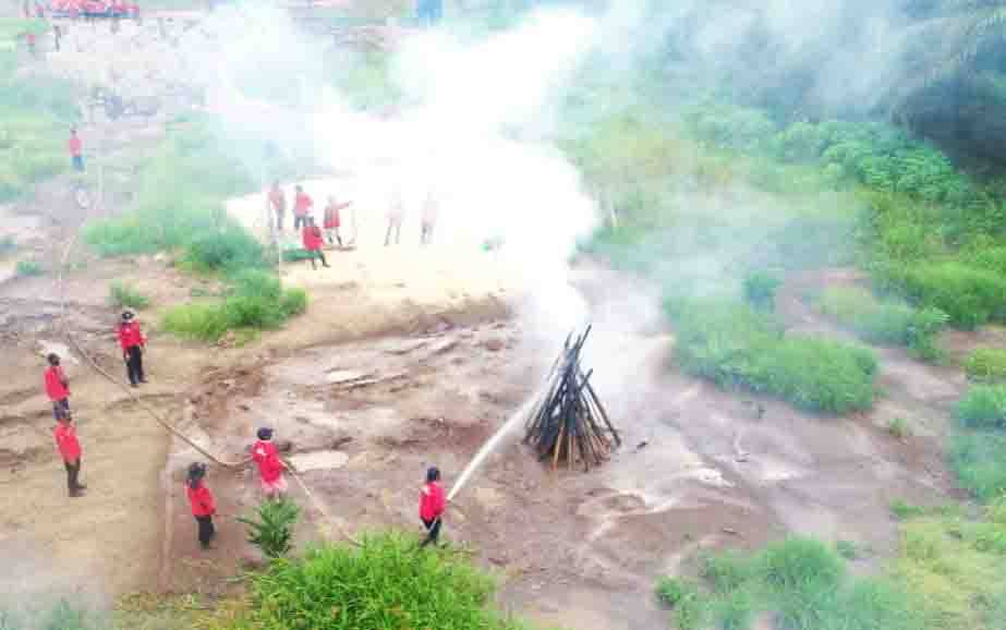 Manggala Agni Kalimantan II Latih Karyawan Perusahaan Tangani Karhutla