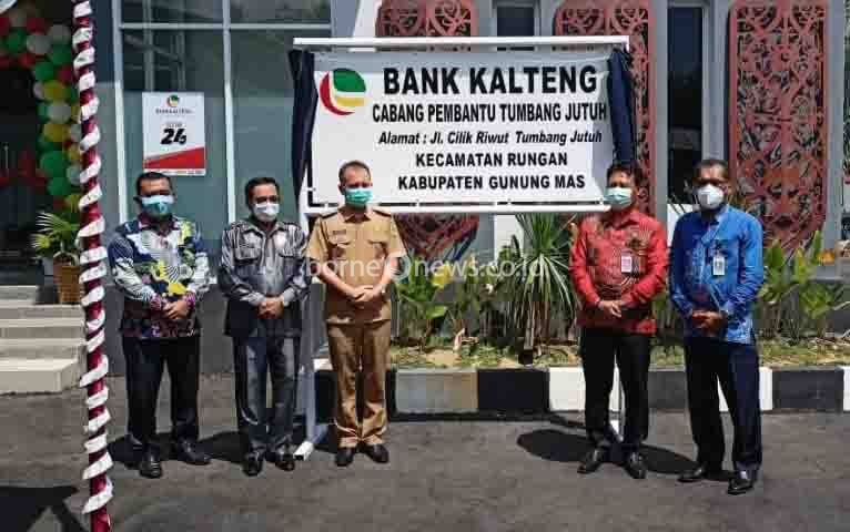 Bupati Gunung Mas Resmikan Kantor Bank Kalteng Capem Tumbang Jutuh
