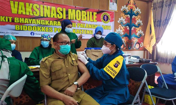 Pegawai Dinsos Kalteng Divaksin Dosis Kedua