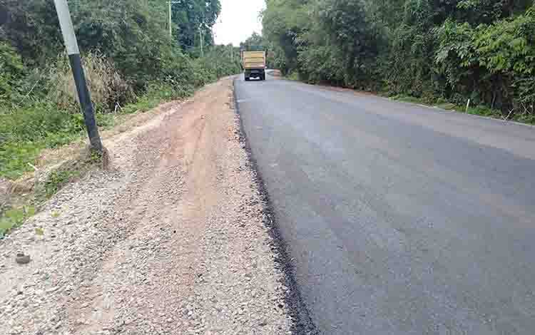 Jalan Trans Kalimantan Kasongan - Kereng Pangi Kini Mulus