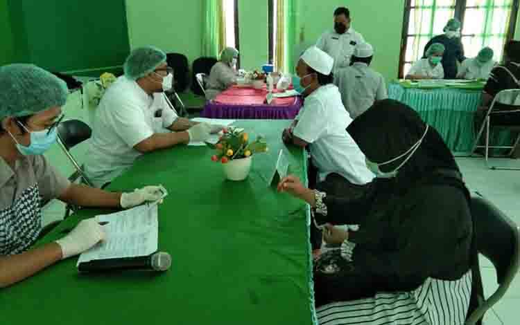 Meski belum Ada Kejelasan Berangkat, ke 61 Calon Haji Katingan Jalani Vaksinasi Covid-19