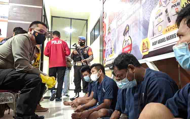 6 Orang Sindikat Pencuri Sarang Burung Walet Diringkus Polisi