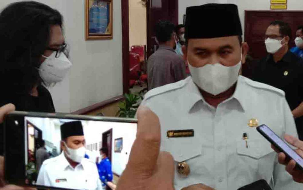 Wabup Kobar Pimpin Rapat Terkait Tuntutan Masyarakat Kecamatan Aruta ke Perusahaao?