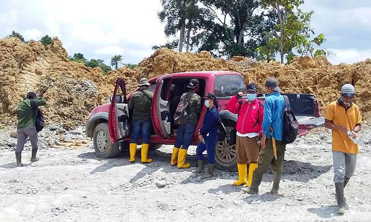 DLH Barito Timur Ambil Sampel Air Sungai Diduga Tercemar Aktivitas Pertambangan