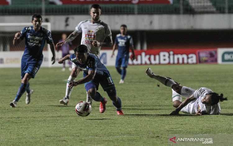 Pelatih Persib Akui Laga Melawan PSS Sleman Melelahkan