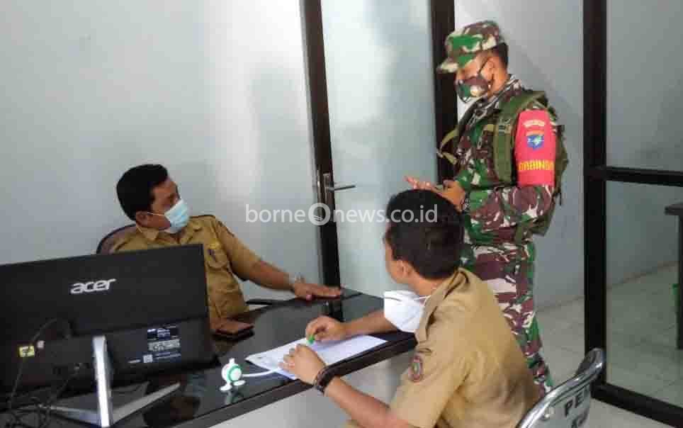 Koramil Kumai Siap Lakukan Pendampingan untuk Dukung Terlaksananya Sanitasi Desa