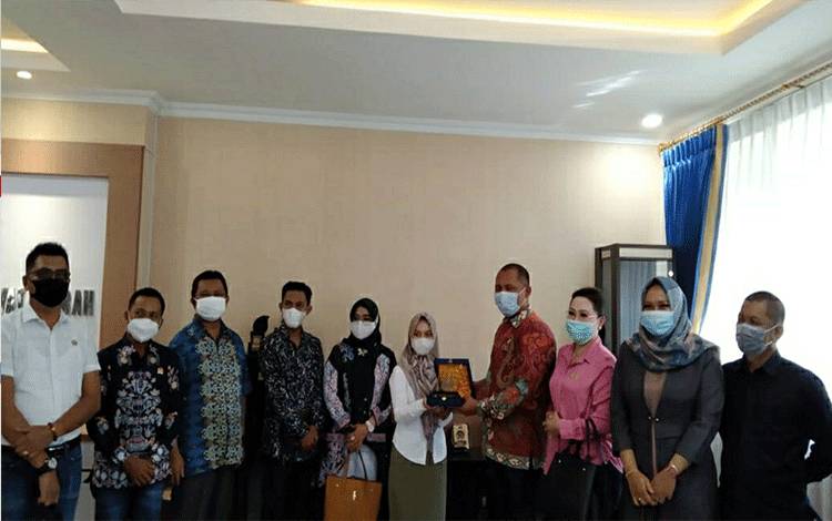 DPRD Kapuas Lakukan Konsultasi Terkait LKPj Bupati ke Dua Daerah di Kalsel