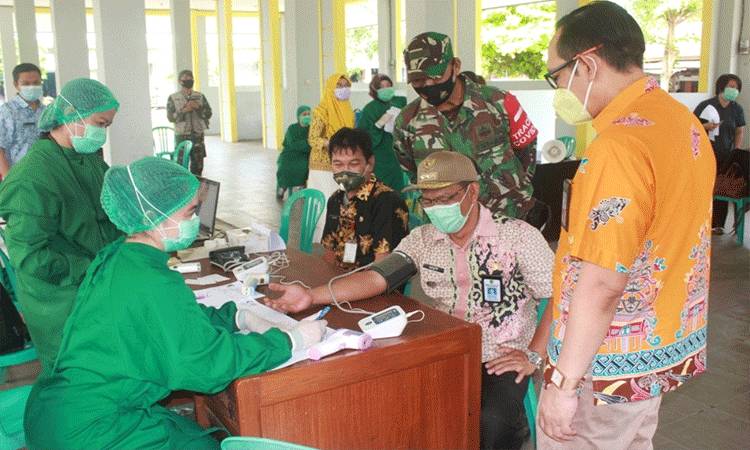 Vaksinasi Dosis Kedua Petugas Pelayanan Publik di Palangka Raya Capai 12.306 Orang