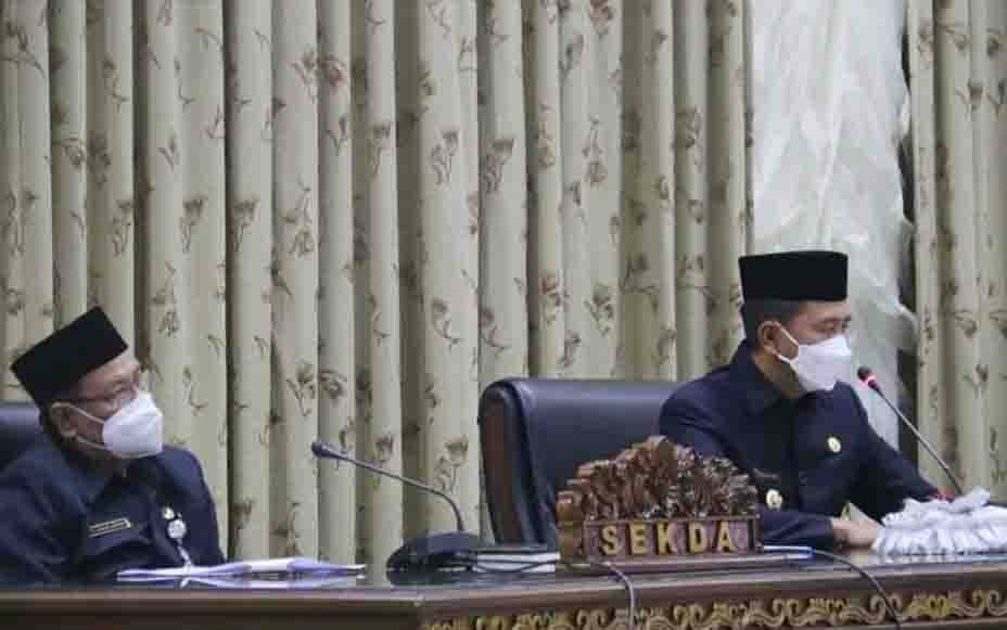 Bupati Barito Utara, Nadalsyah menyampaikan finalisasi refocusing anggaran 2021 kepada DPRD, Rabu 21 April 2021