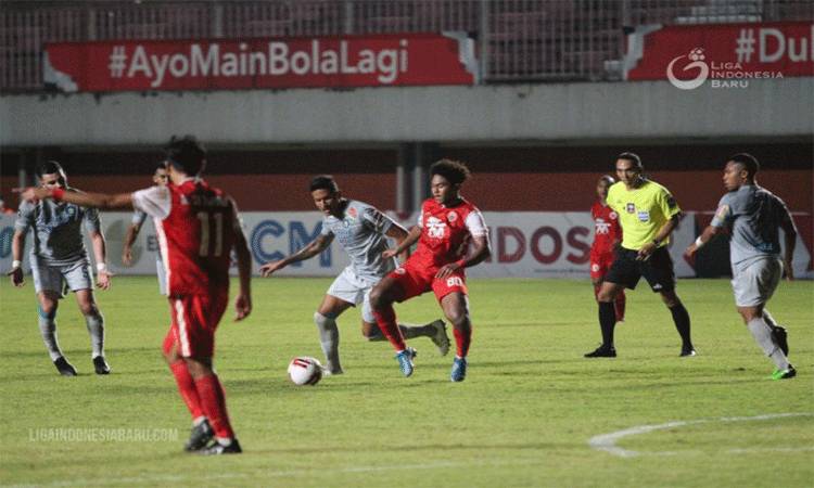 Persija Jakarta Bungkam Persib Bandung 2-0