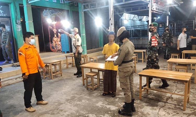Tim Gabungan di Kapuas Terus Lakukan Pendisiplinan Protokol Kesehatan