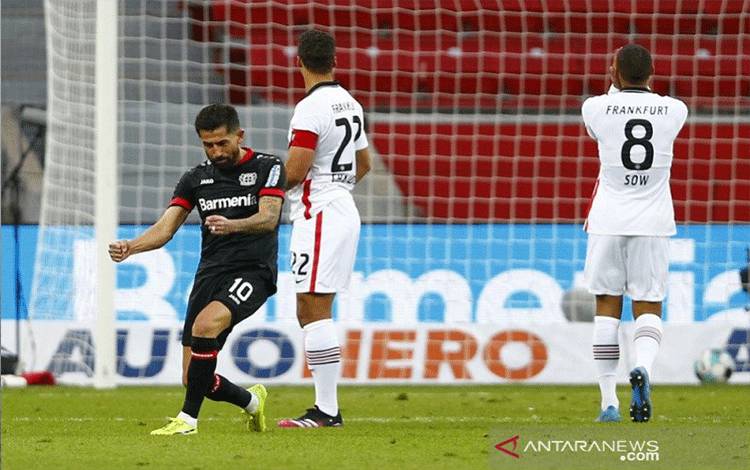 Leverkusen Sengitkan Persaingan 4 Besar dengan Gebuk Frankfurt 3-1