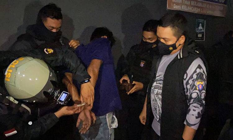 Polisi Tangkap Seorang Pria Kedapatan Bawa Sabu di Jalan Murjani