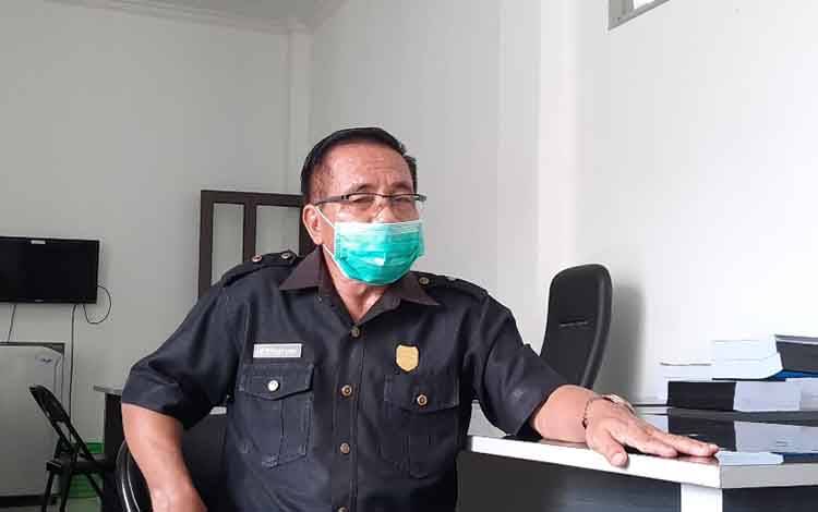 Ketua DPRD Gunung Mas Imbau Warga Tidak Dulu Berjabat Tangan