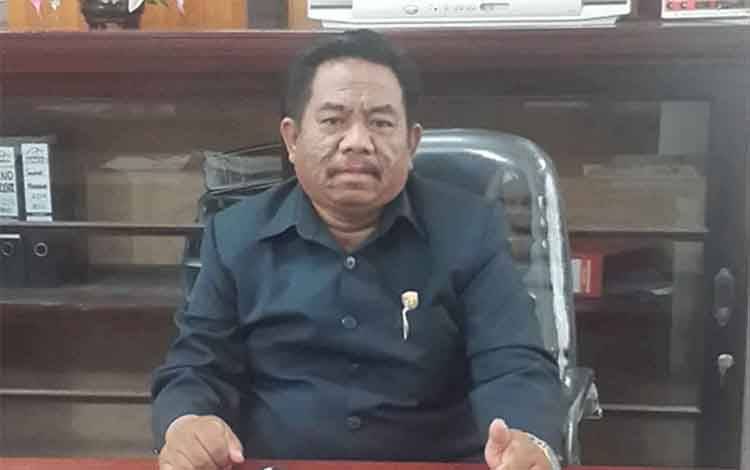 Anggota DPRD Ingatkan Pemkot Palangka Raya Pastikan Pasokan Bapok dan Daging Aman Jelang Lebaran