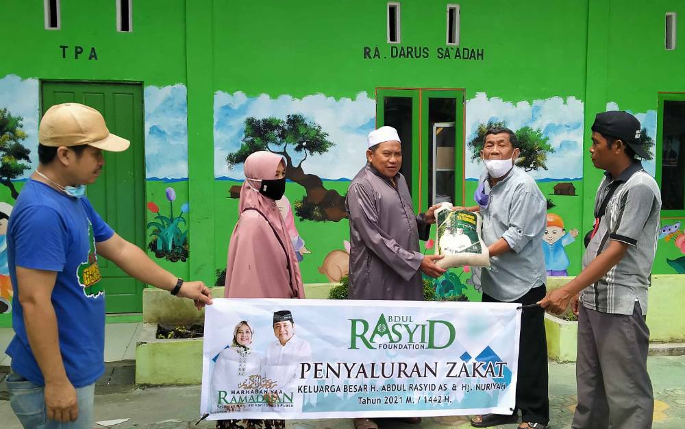 Pondok Pesantren di Sampit Sangat Terbantu dengan Beras Zakat H Abdul Rasyid AS