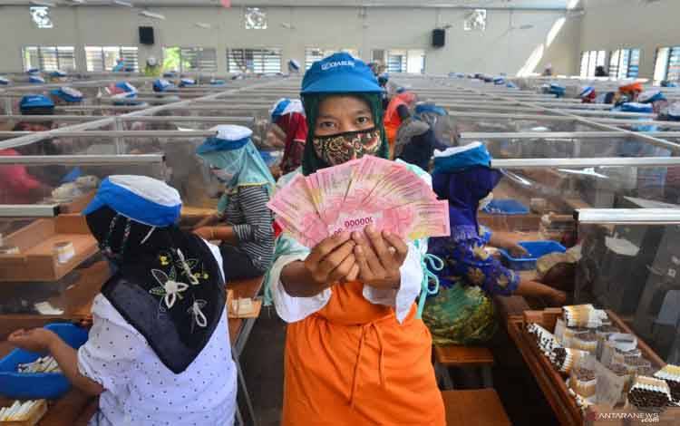 THR Diberikan H-10 Lebaran dan Gaji ke 13 pada Juni 2021