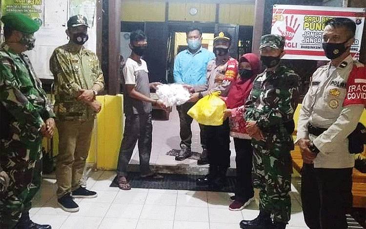 Kelurahan Marang Fasilitasi Penyaluran Bantuan Masker ke Masyarakat