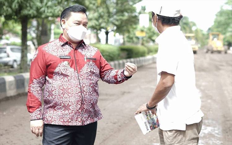 Bupati Kotim Halikinnor meminta masyarakat tidak mudik.
