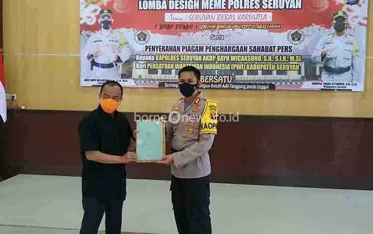 Bupati Yulhaidir Serahkan Sertifikat Tanah 1,82 Hektare untuk Polres Seruyan