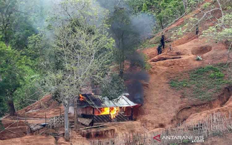 Ribuan Warga Myanmar Siap Lari ke Thailand Hindari Kekerasan