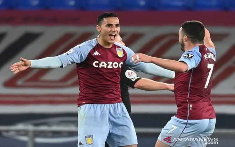 Aston Villa Pecundangi Everton di Goodison Park