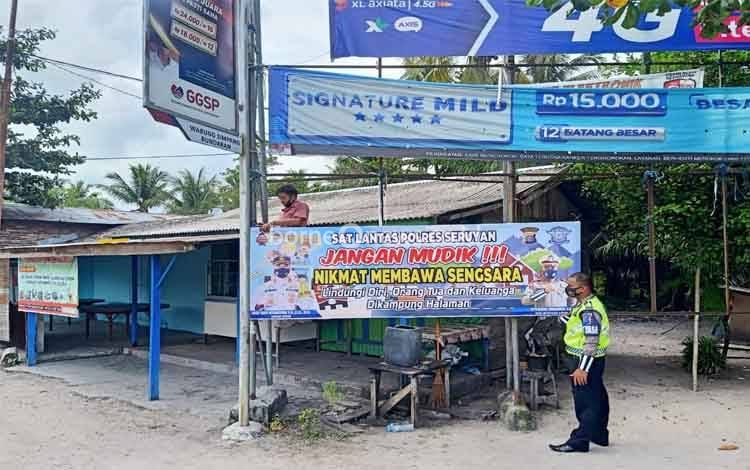 Satlantas Polres Seruyan Terus Bergerak Sosialisasikan Larangan Mudik